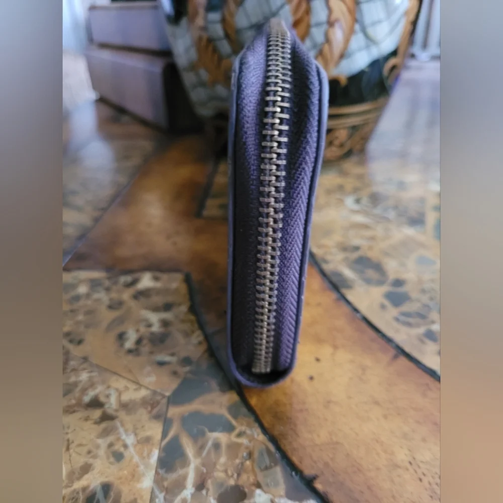 Louis Vuitton Monogram Wallet - Picture 4 of 6